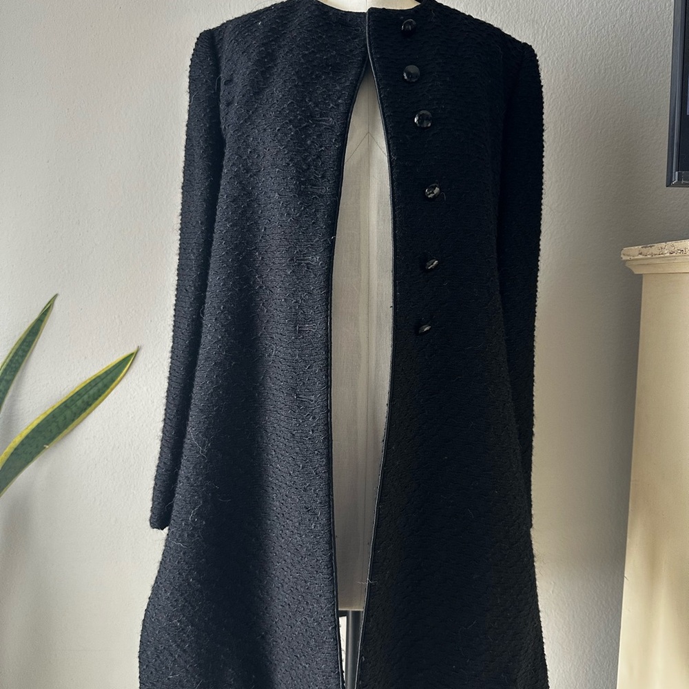 Vintage Nipon Coature Collarless Textured Black Cape Coat Slits Size 6